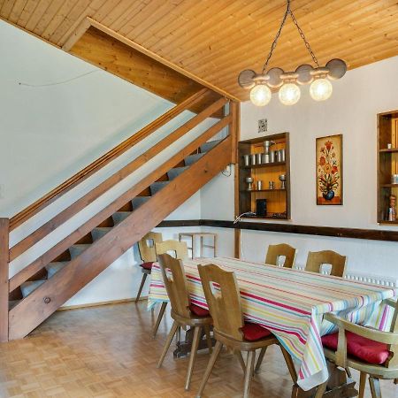 Spacious Chalet In Maishofen Near Forest Exteriör bild