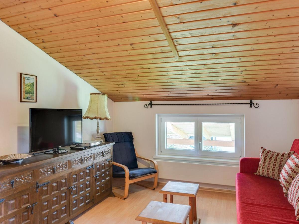 Spacious Chalet In Maishofen Near Forest Exteriör bild