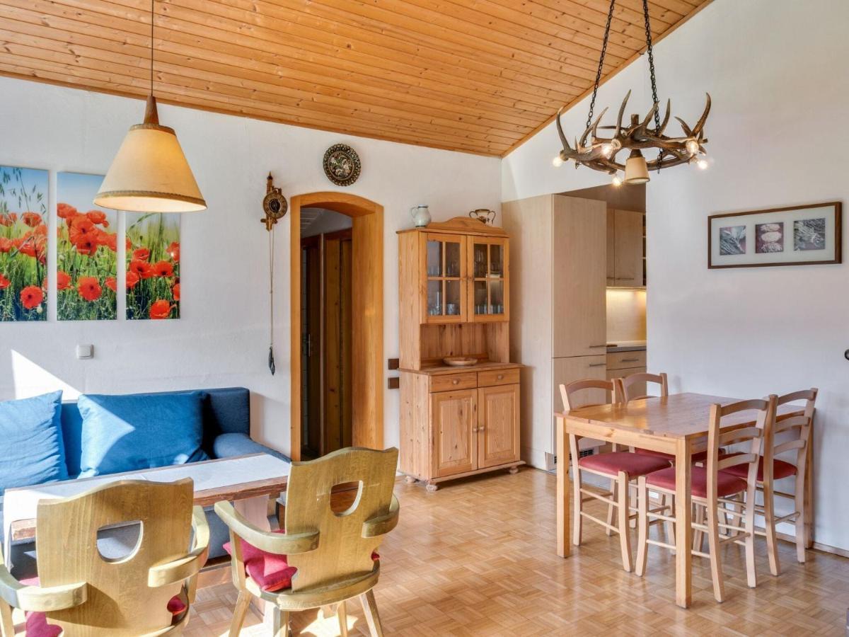 Spacious Chalet In Maishofen Near Forest Exteriör bild