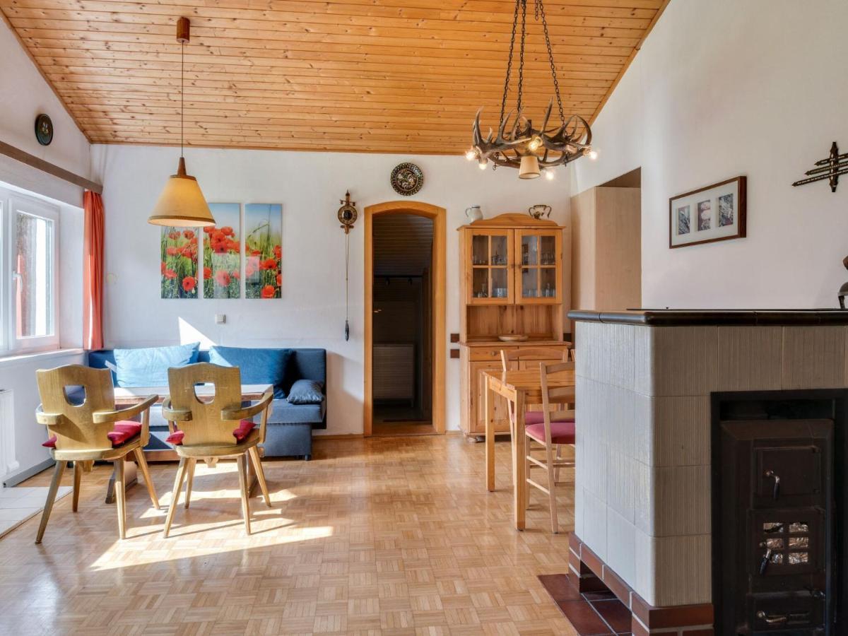 Spacious Chalet In Maishofen Near Forest Exteriör bild