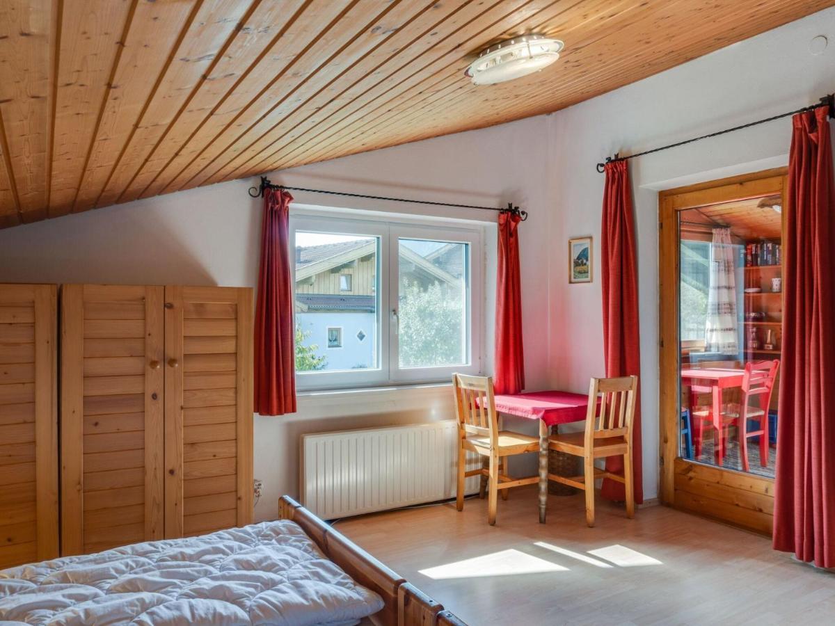 Spacious Chalet In Maishofen Near Forest Exteriör bild