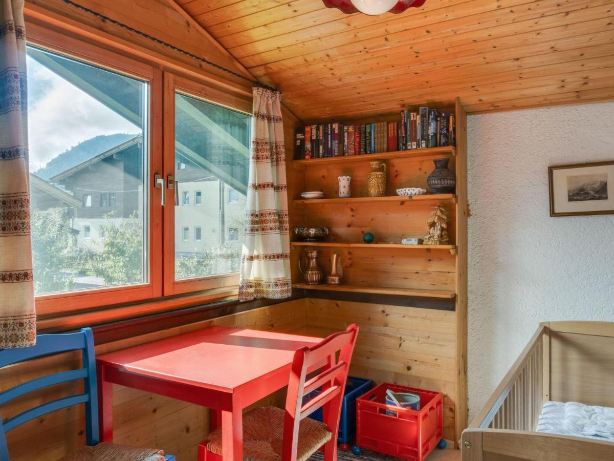 Spacious Chalet In Maishofen Near Forest Exteriör bild